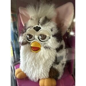 This is a Tiger Electronics Snow Leopard Furby from 1998..